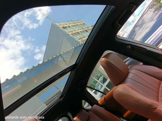Toyota  Harrier pearl image 5