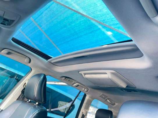 TOYOTA LANDCRUISER PRADO KAKADU 2019MODEL SUNROOF DIESEL image 6