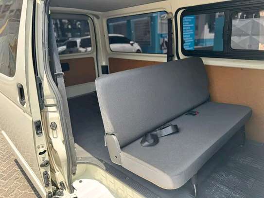 Toyota Hiace autodiesel image 4