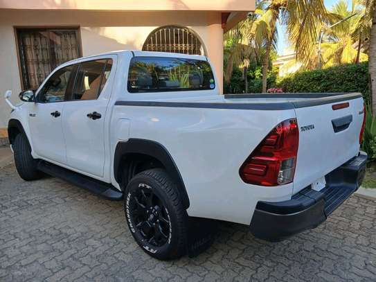 Toyota hilux double cub for sale in Kenya image 3