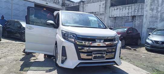Toyota Noah Hybrid white WXB 2018 image 2