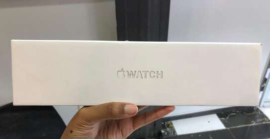 Apple Watch  series 8 image 2