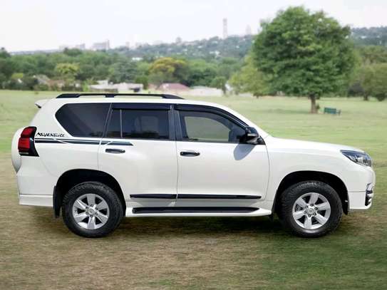 Toyota land cruiser prado image 2