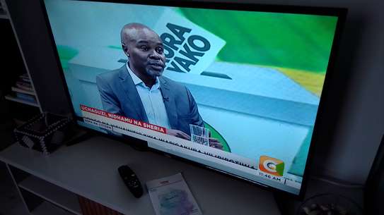 TV for sale 43 inches Von image 5