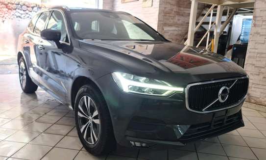 Volvo XC60 B5 AWD  grey 2019 image 4