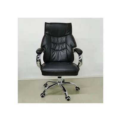 Office Chair: Leather Executive Office Chair image 3