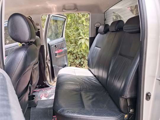 TOYOTA HILUX DOUBLE CAB AUTOMATIC 2013 MODEL image 13
