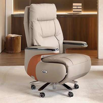Leather Executive Managerial Chair image 3