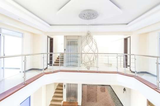 3 Bed Apartment with En Suite in Kileleshwa image 13