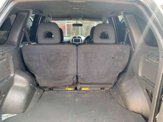 Toyota RAV4 4WD image 7