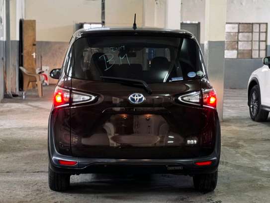 Toyota Sienta hybrid 7seater 2019 image 14