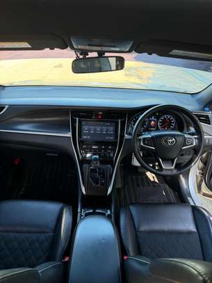 Toyota Harrier SUV Silver Reliable Smooth Ride image 4