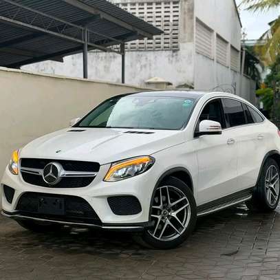 Mercedes Benz GLE350d image 2