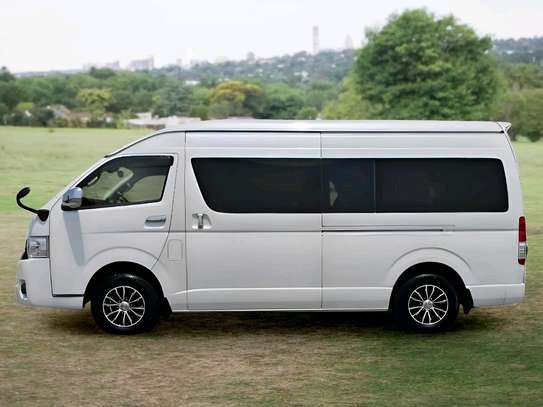 Toyota grand hiace 16 seater image 5