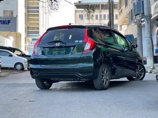 Honda Fit non hybrid image 3
