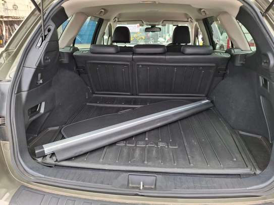 Subaru Outback Grey 2018 AWD image 9