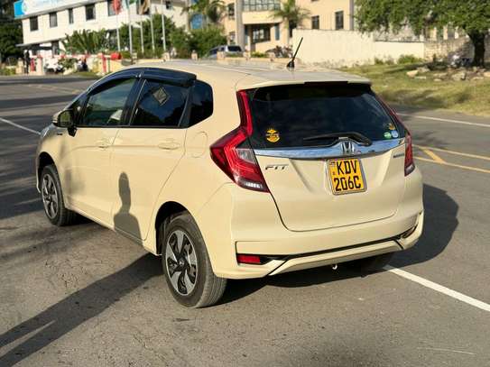 Honda Fit hybrid cream 2018 2WD image 14