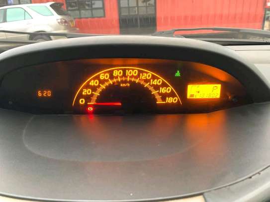 Toyota Vitz 2010 1300cc image 3