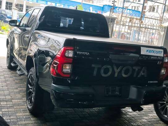 TOYOTA HILLUX GR image 8
