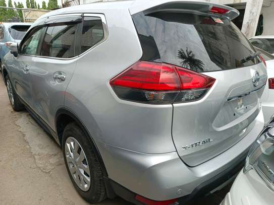 Nissan X-Trail 4*4 2018 image 9