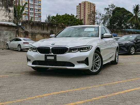 BMW 320i 2019 IM sport image 4