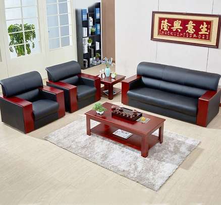 Office Sofas: 5-Seater Office Leather Sofa In Nyamache image 2