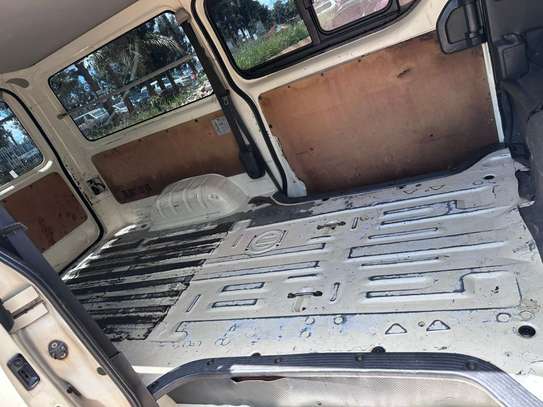 TOYOTA HIACE 7L image 7