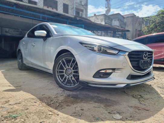 Mazda Axela Sunroof 2200cc 2018 image 2