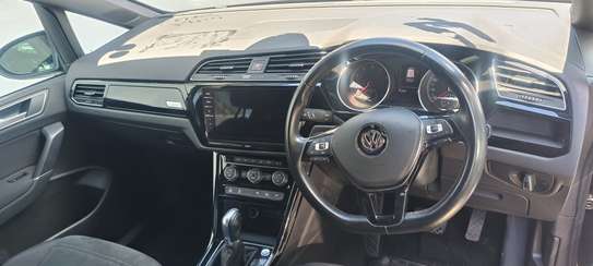 Volkswagen Touran R-line black 2018 image 10