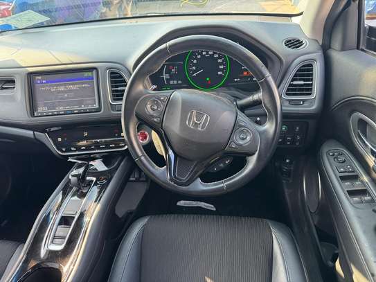 Honda vezel HR-V Black SUV Fuel Efficient Reliable image 6