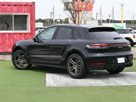 2021 PORSCHE MACAN image 2