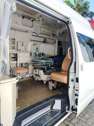 Ambulance image 7
