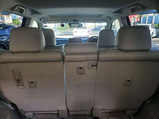 Toyota landcruiser prado image 6