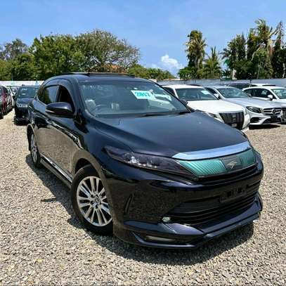 Toyota Harrier premium sunroof 2018 image 4