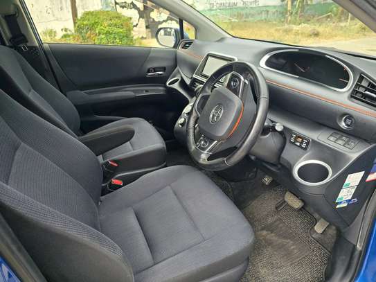 Toyota Sienta Blue 2018 2wd image 4