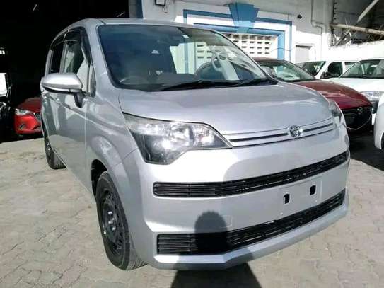Toyota Spade image 3