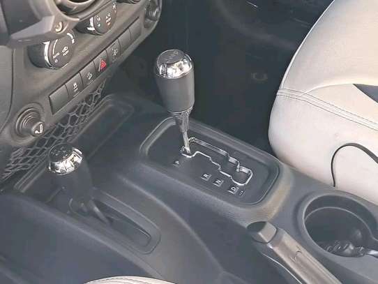 JEEP WRANGLER black image 4