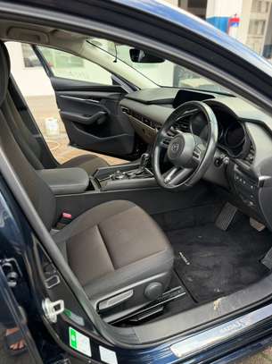 Mazda 3 image 3