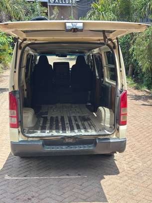 TOYOTA HIACE 7L image 8