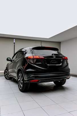 Honda vezel image 2