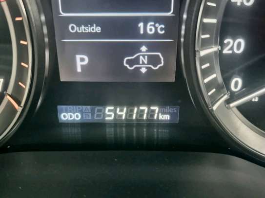 2020 Lexus LX570 image 8