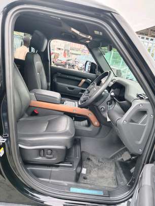 LAND ROVER DEFENDER 110s 2022MODEL DIESEL image 2