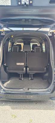 Toyota Noah WxB hybrid 2018 image 12
