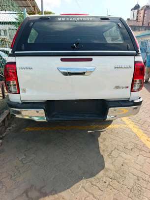 Toyota hilux manual diesel image 6