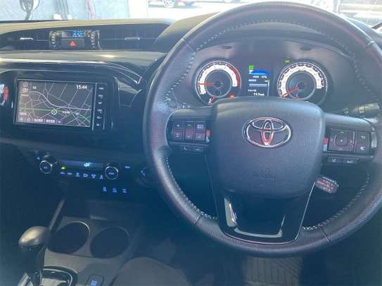 2020 TOYOTA HILUX Z BLACK RALLY EDITION image 11