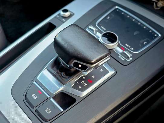 Audi Q5 image 6