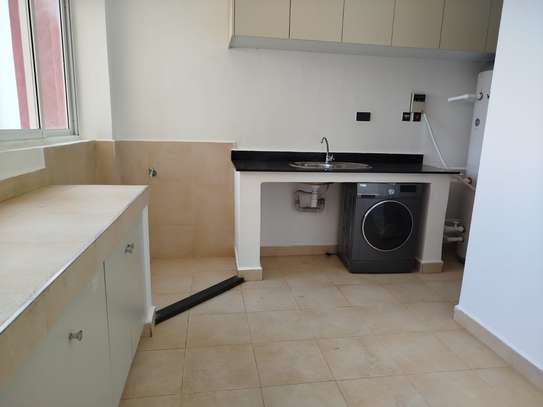 4 Bed Apartment with En Suite in General Mathenge image 5
