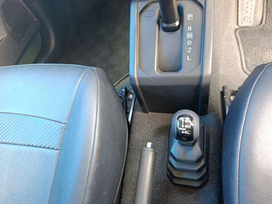 Suzuki Jimny 4x4 Compact SUV Olive Green 2019 image 10