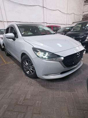 Mazda 2 petrol image 3