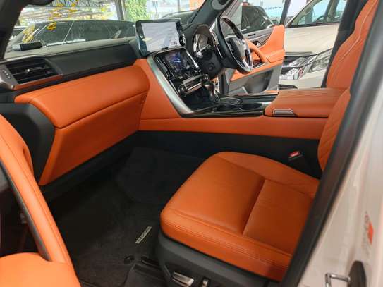 Lexus lx600 VvIp image 10